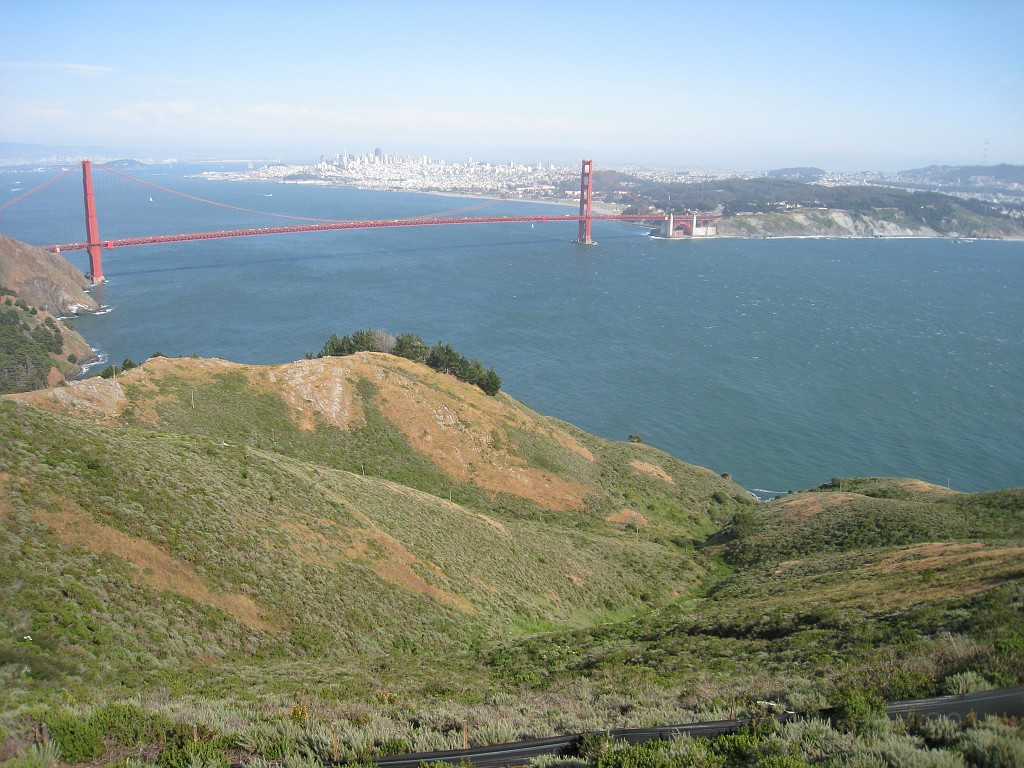 2011 Bay 2 Breakers Friday 0525.JPG - I was able to participate in the 100th annual running of the Bay to Breakers 12K race in San Francisco California. A weekend for sightseeing and racing.